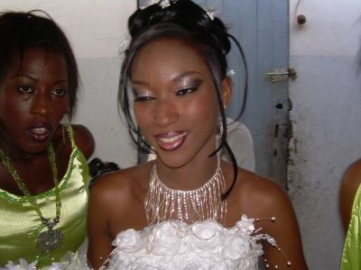 MA VIE ET LES HOTESSE ELLE C LA FEMME QUE J AIME 